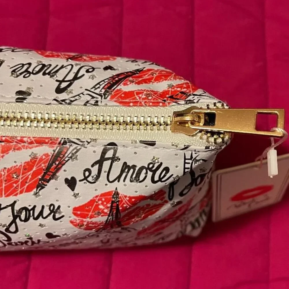SPARKLE BON JOUR AMORE PARIS EIFFEL TOWER BLUSH CRUSH COSMETIC / MAKE - UP BAG